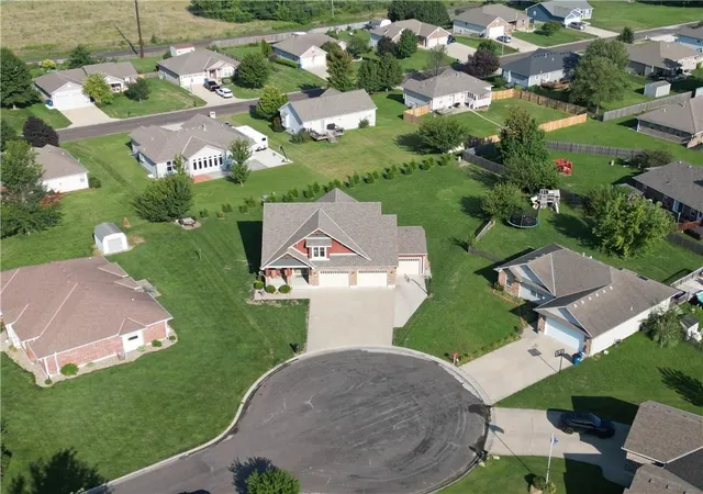 Photo 4 of Sale Pending at 701 Lightner Cir, Odessa, MO 64076 | MLS# 2639665 | Listing updated on 2026-09-18