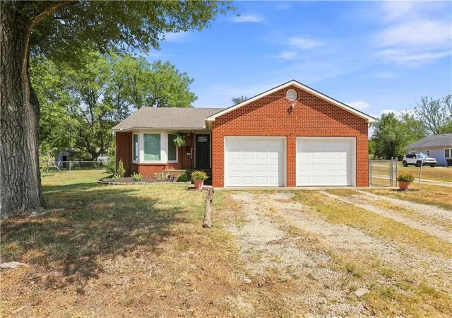 Photo 2 of Sale Pending at 1419 S Margrave St, Fort Scott, KS 66701 | MLS# 2639667 | Listing updated on 2026-09-02