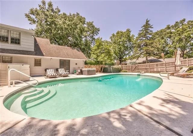 Photo 3 of Sale Pending at 9853 Rosewood Dr, Overland Park, KS 66207 | MLS# 2639676 | Listing updated on 2026-09-23