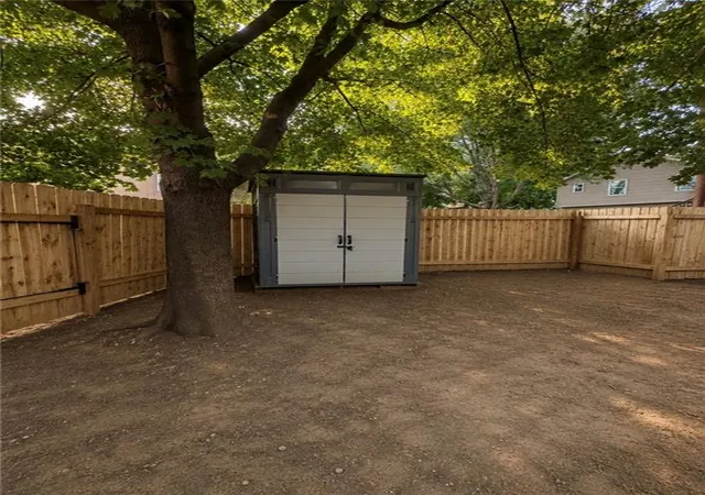 Photo 25 of Sale Pending at 122 Oakbrook Ct, Lansing, KS 66043 | MLS# 2639678 | Listing updated on 2026-09-28