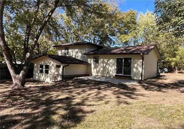 Photo 2 of Single family home for sale at 1828 E Pine St, Fort Scott, KS 66701 | MLS# 2639684 | Listing updated on 2026-09-01