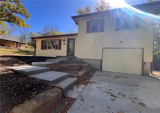 Photo 4 of Single family home for sale at 1828 E Pine St, Fort Scott, KS 66701 | MLS# 2639684 | Listing updated on 2026-09-01