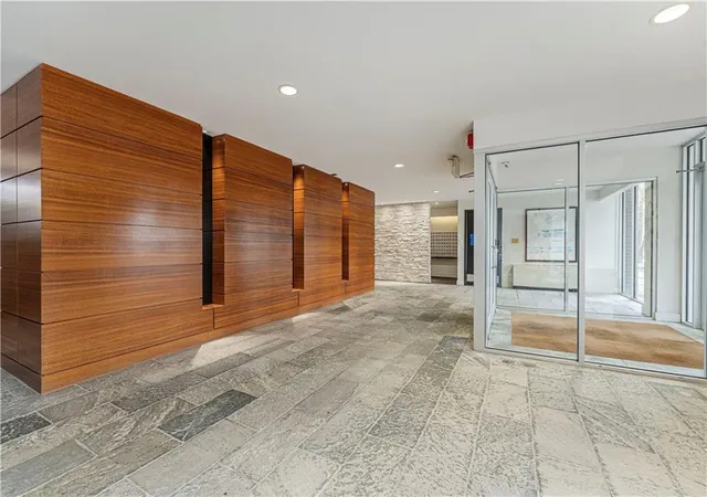 Photo 3 of Condo for sale at 600 E 8th Street #4F, Kansas City, MO 64106 | MLS# 2639685 | Listing updated on 2026-09-04