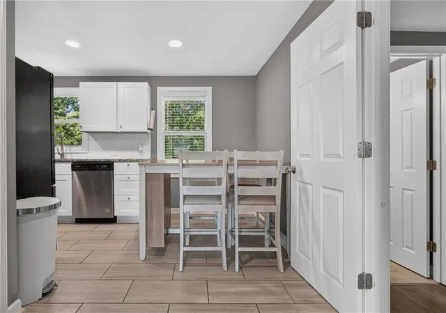 Photo 4 of Sale Pending at 3232 W Townsend Ct, Kansas City, KS 66109 | MLS# 2639690 | Listing updated on 2026-09-05