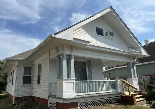 Photo 2 of Single family home for sale at 2911 Sylvanie St, Saint Joseph, MO 64501 | MLS# 2639693 | Listing updated on 2026-09-17
