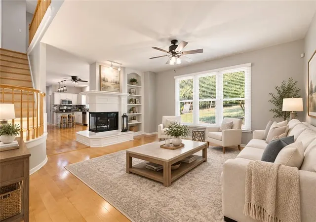 Photo 3 of Sale Pending at 6913 Red Oak Dr, Shawnee, KS 66217 | MLS# 2639699 | Listing updated on 2026-10-16