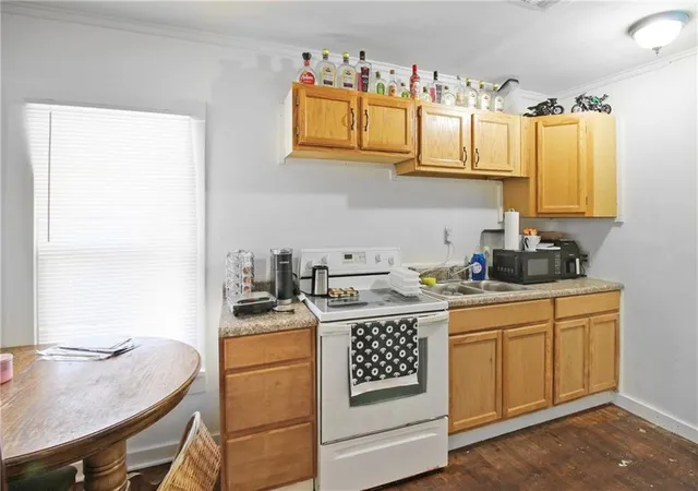 Photo 3 of House for sale at 3916 Main St, Parsons, KS 67357 | MLS# 2639701 | Listing updated on 2026-09-02