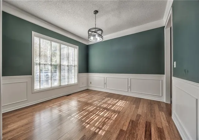 Photo 4 of Single family home for sale at 15712 W 158th Terrace, Olathe, KS 66062 | MLS# 2639708 | Listing updated on 2026-10-29