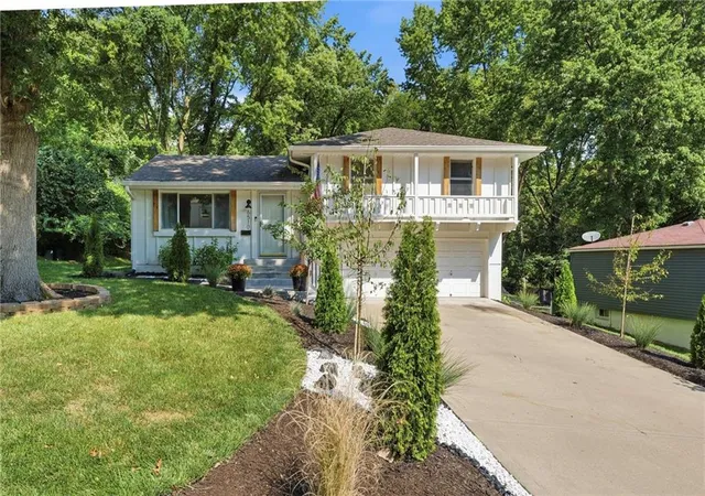 Photo 1 of Sale Pending at 6510 Nw 49 Street, Kansas City, MO 64151 | MLS# 2639716 | Listing updated on 2026-09-04