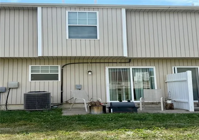 Photo 3 of Sale Pending at 262 Pointe Ln, Raymore, MO 64083 | MLS# 2639719 | Listing updated on 2026-09-05