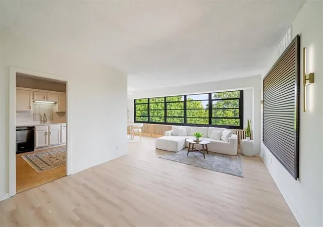 Photo 2 of Condo for sale at 333 W Meyer Blvd #512, Kansas City, MO 64113 | MLS# 2639728 | Listing updated on 2026-09-04