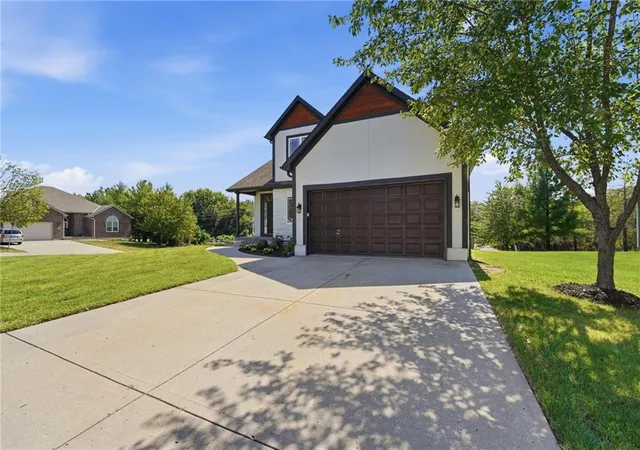Photo 1 of Single family home for sale at 1816 Ne Volos Ct, Blue Springs, MO 64029 | MLS# 2639730 | Listing updated on 2026-10-21