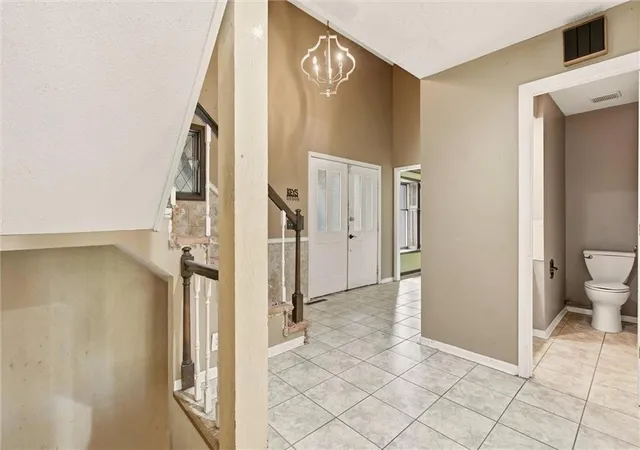 Photo 4 of Sale Pending at 3706 W Colony Sq, Saint Joseph, MO 64506 | MLS# 2639736 | Listing updated on 2026-10-20