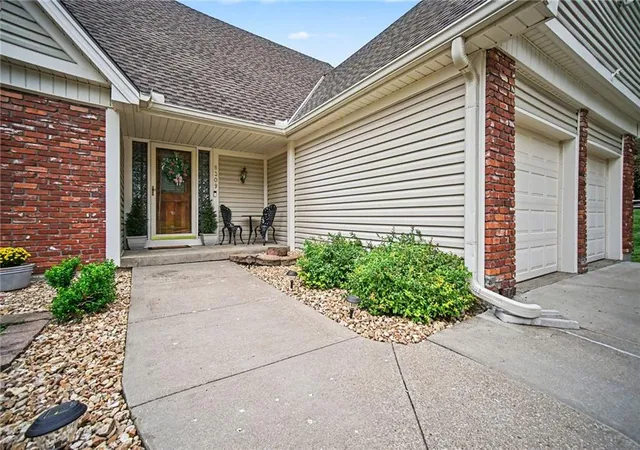 Photo 2 of Single family home for sale at 8309 N Marston Ave, Kansas City, MO 64151 | MLS# 2639742 | Listing updated on 2026-10-05