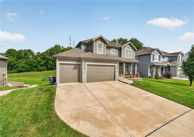 Photo 2 of Single family home for sale at 4316 Ne 88 Street, Kansas City, MO 64156 | MLS# 2639763 | Listing updated on 2026-09-21