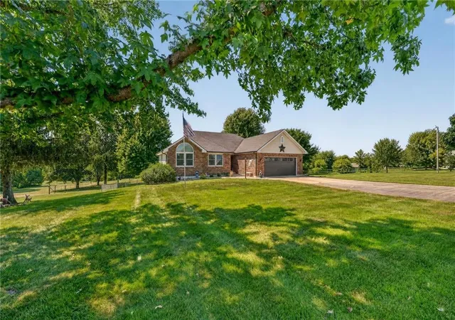 Photo 2 of Sale Pending at 14318 Kimberly Dr, Excelsior Springs, MO 64024 | MLS# 2639764 | Listing updated on 2026-09-06