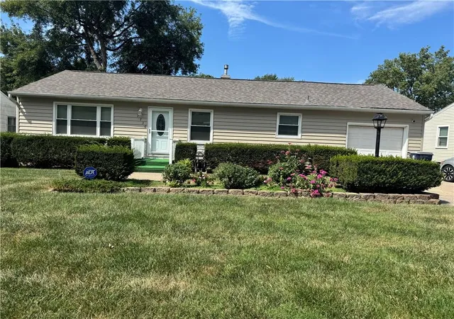 Photo 2 of Single family home for sale at 3736 N Lister Ave, Kansas City, MO 64117 | MLS# 2639765 | Listing updated on 2026-09-01