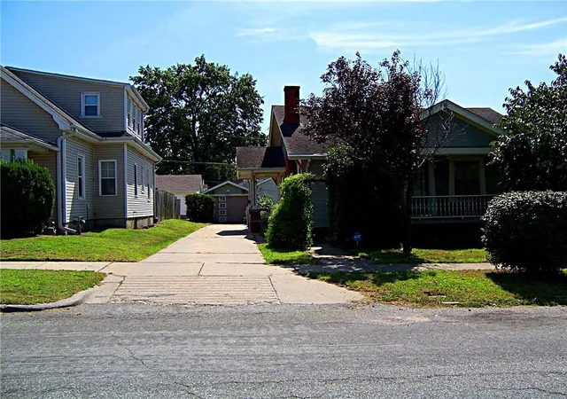 Photo 44 of Single family home for sale at 2814 Edmond St, Saint Joseph, MO 64501 | MLS# 2639776 | Listing updated on 2026-09-03