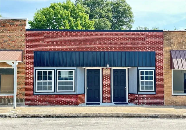Photo 1 of Single family home for sale at 203 Ne 2nd Street, Hardin, MO 64035 | MLS# 2639782 | Listing updated on 2026-09-01