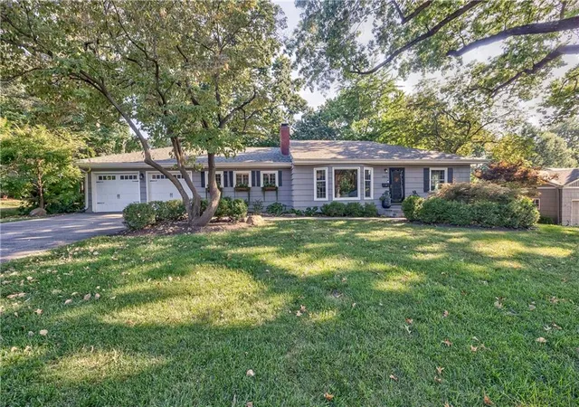 Photo 1 of Sale Pending at 5401 W 65 Place, Prairie Vlg, KS 66202 | MLS# 2639786 | Listing updated on 2026-09-13