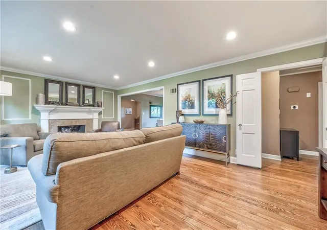 Photo 4 of Sale Pending at 5401 W 65 Place, Prairie Vlg, KS 66202 | MLS# 2639786 | Listing updated on 2026-09-13