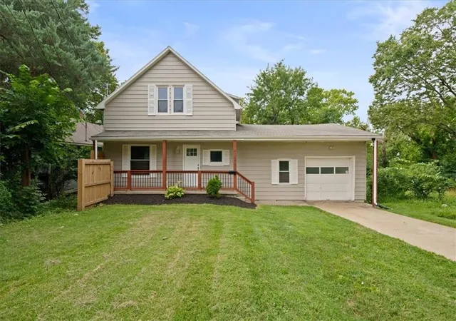 Photo 1 of Single family home for sale at 4028 S Minnie St, Kansas City, KS 66103 | MLS# 2639788 | Listing updated on 2026-09-03