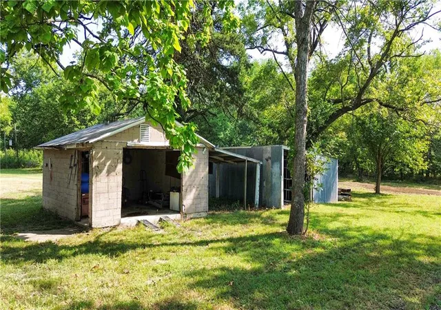 5th image of 604 E Walnut St, Blue Mound, KS 66010 | MLS# 2639813