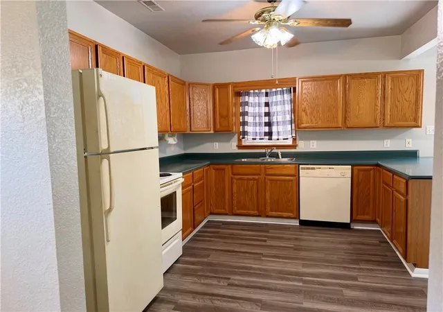 Photo 4 of Single family home for sale at 1506 6th Avenue, Saint Joseph, MO 64505 | MLS# 2639824 | Listing updated on 2026-09-02