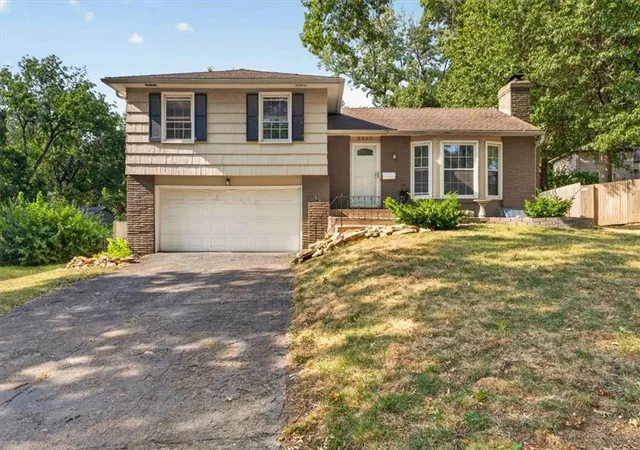 Photo 1 of Sale Pending at 8810 W 72nd Terrace, Overland Park, KS 66204 | MLS# 2639826 | Listing updated on 2026-10-08