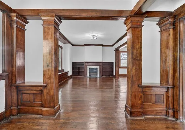 Photo 4 of Single family home for sale at 3304 W Coleman Rd, Kansas City, MO 64111 | MLS# 2639833 | Listing updated on 2026-10-10