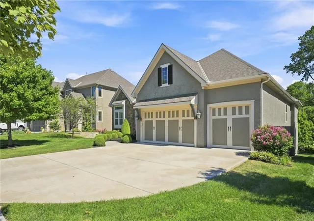 Photo 3 of Sale Pending at 9118 W 178th Terrace, Bucyrus, KS 66013 | MLS# 2639837 | Listing updated on 2026-09-24