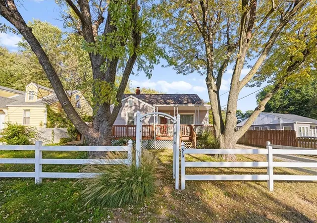 Photo 2 of Single family home for sale at 613 N Highland Dr, Independence, MO 64050 | MLS# 2639854 | Listing updated on 2026-10-13