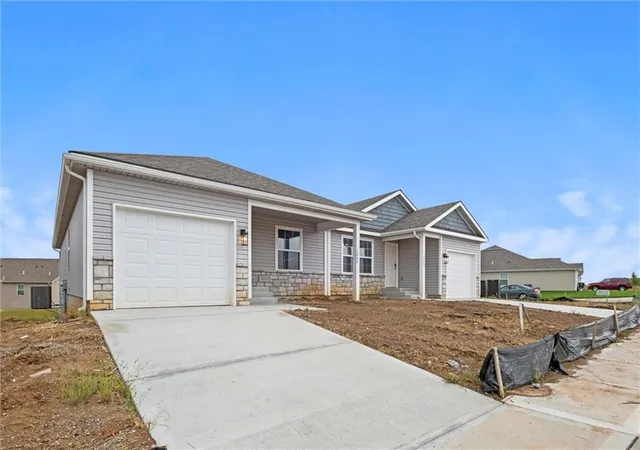 Multi family home for sale at 9301-9303 N Adrian Pl, Kansas City, MO 64154 | MLS# 2639864 | Listing updated on 2026-09-22