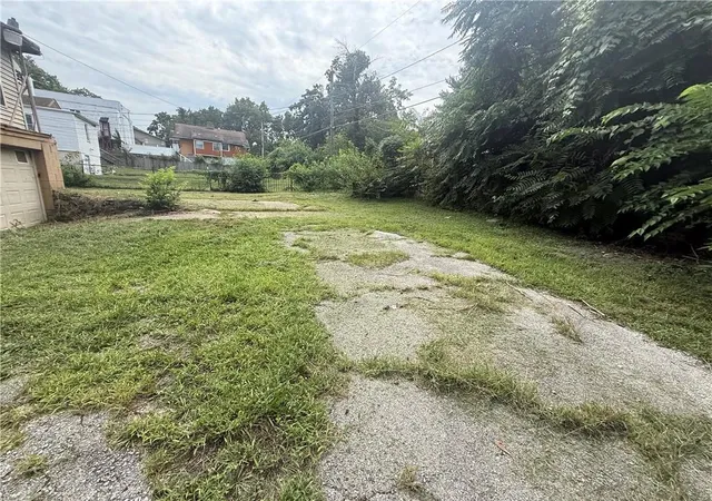 Photo 3 of Sale Pending at 2832 Askew Ave, Kansas City, MO 64128 | MLS# 2639866 | Listing updated on 2026-09-08