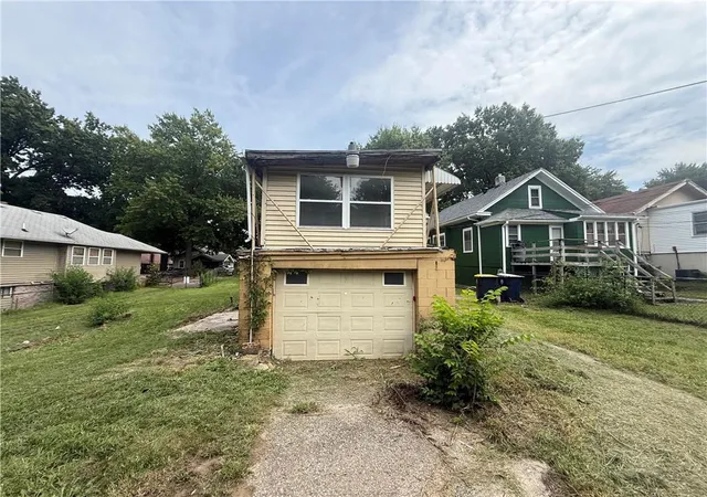 Photo 3 of Sale Pending at 2832 Askew Ave, Kansas City, MO 64128 | MLS# 2639866 | Listing updated on 2026-09-08