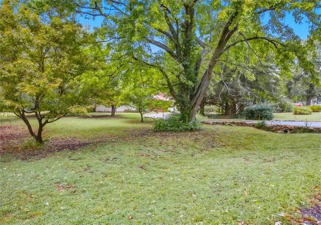 Photo 3 of Single family home for sale at 1411 Wagon Wheel Rd, Lawrence, KS 66049 | MLS# 2639868 | Listing updated on 2026-09-16