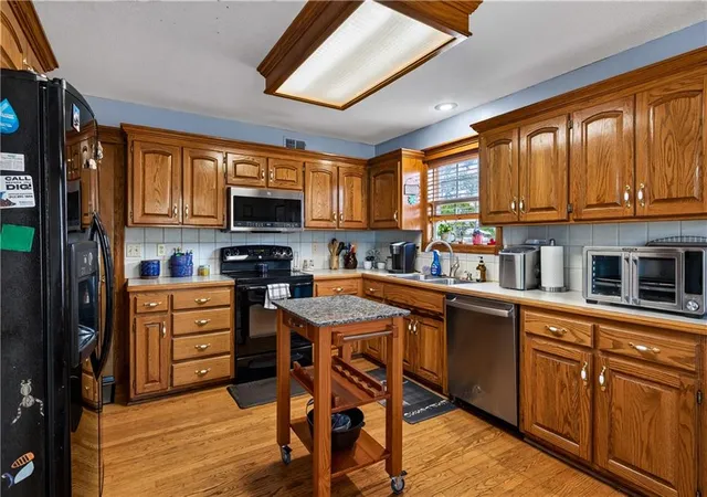 Photo 3 of Single family home for sale at 105 W South St, Spring Hill, KS 66083 | MLS# 2639869 | Listing updated on 2026-09-22