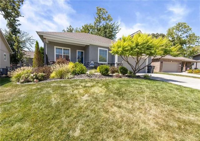 Photo 1 of Single family home for sale at 12526 S Hedge Ct, Olathe, KS 66061 | MLS# 2639880 | Listing updated on 2026-10-08