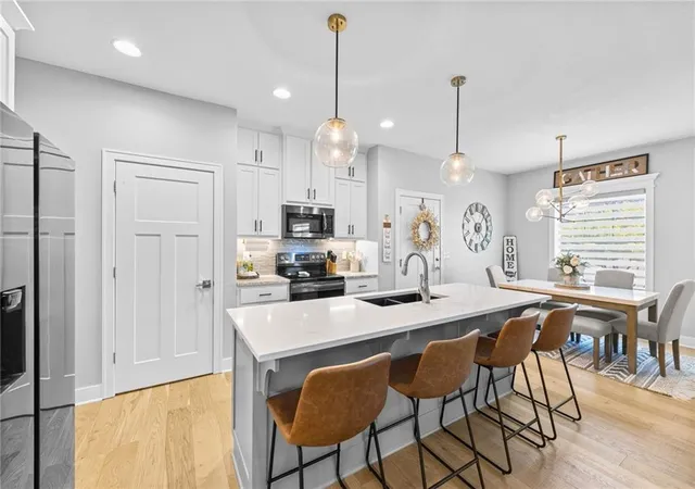 Photo 2 of Single family home for sale at 12526 S Hedge Ct, Olathe, KS 66061 | MLS# 2639880 | Listing updated on 2026-10-08