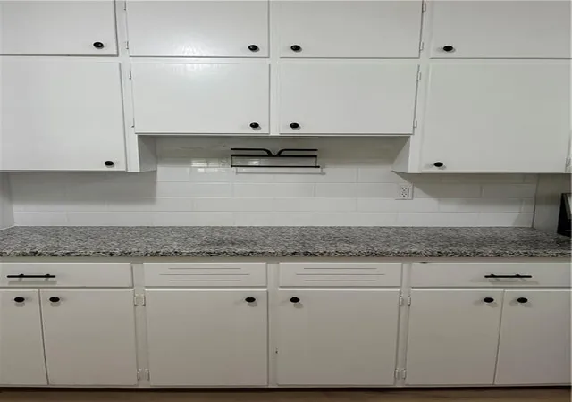 Photo 4 of Sale Pending at 2111 N 49th Street, Kansas City, KS 66104 | MLS# 2639891 | Listing updated on 2026-10-01