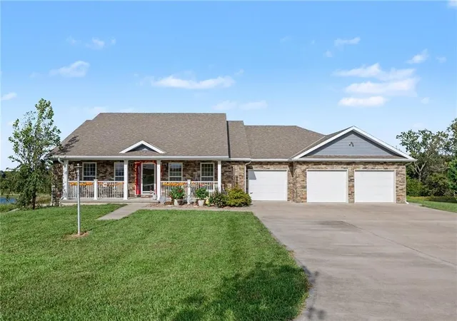 Single family home for sale at 10950 SE East Hwy, Agency, MO 64401 | MLS# 2639894