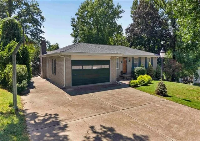 Photo 3 of Single family home for sale at 734 N Allen Rd, Independence, MO 64050 | MLS# 2639902 | Listing updated on 2026-10-08