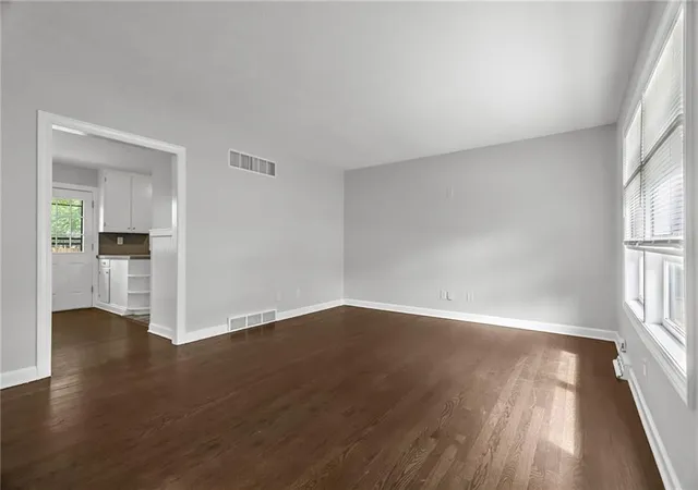 Photo 3 of Single family home for sale at 717 S Sunset Dr, Olathe, KS 66061 | MLS# 2639904 | Listing updated on 2026-09-30