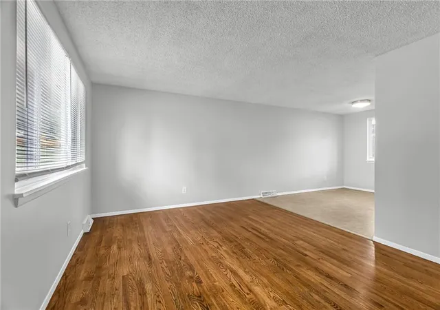 Photo 3 of Sale Pending at 4024 N Spruce Ave, Kansas City, MO 64117 | MLS# 2639909 | Listing updated on 2026-09-05