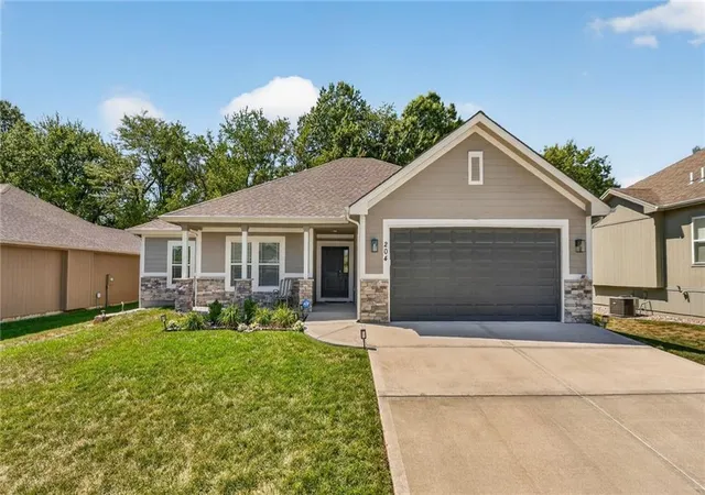 Photo 1 of Sale Pending at 204 S Marimack Ct, Kearney, MO 64060 | MLS# 2639915 | Listing updated on 2026-09-07
