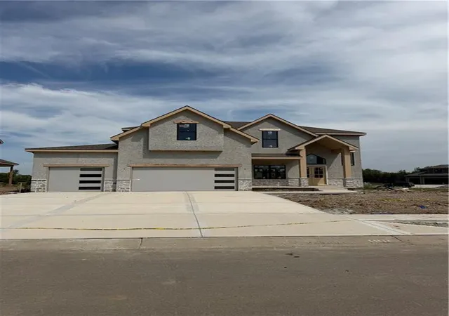Photo 1 of Sale Pending at 2365 Foxtail Dr, Kearney, MO 64060 | MLS# 2639916 | Listing updated on 2026-09-13