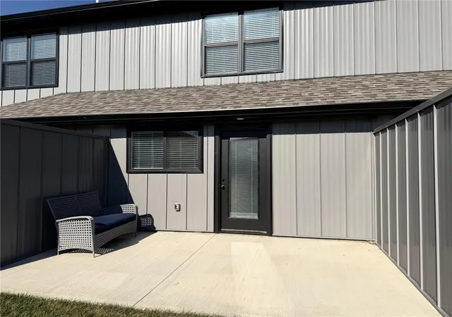 Photo 3 of Sale Pending at 71 Se C 351 Rd, Warrensburg, MO 64093 | MLS# 2639920 | Listing updated on 2026-09-03