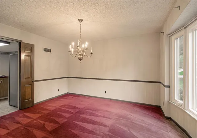 Photo 3 of Sale Pending at 11900 Glen Arbor Ter, Kansas City, MO 64145 | MLS# 2639931 | Listing updated on 2026-10-03