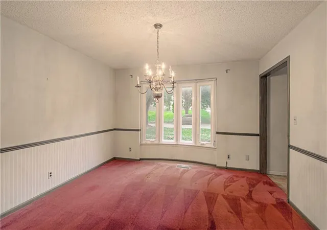 Photo 4 of Sale Pending at 11900 Glen Arbor Ter, Kansas City, MO 64145 | MLS# 2639931 | Listing updated on 2026-10-03