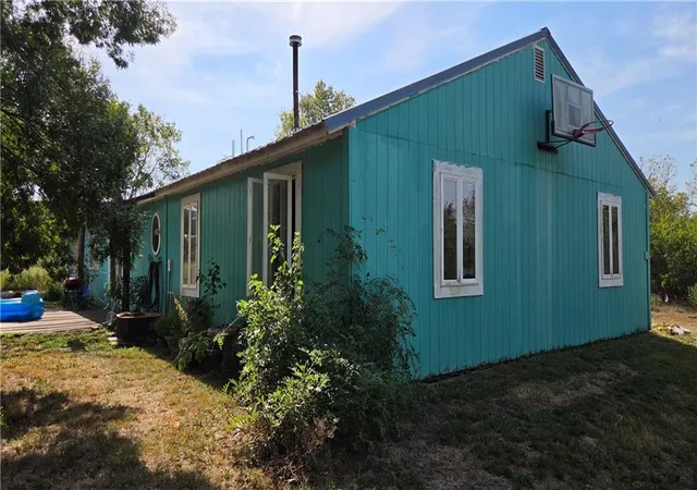 Photo 3 of Sale Pending at 34525 W 407th Street, Parker, KS 66072 | MLS# 2639942 | Listing updated on 2026-09-23